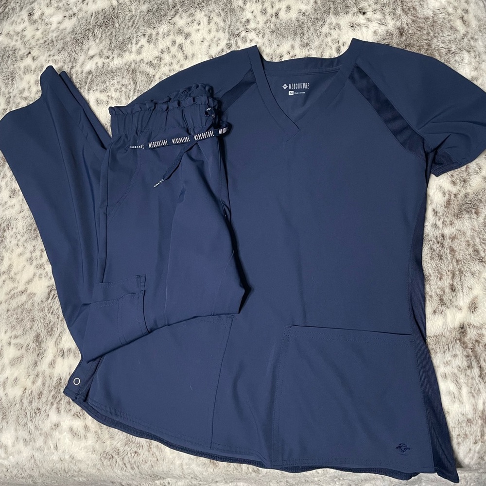Med Couture Navy Scrub set size M